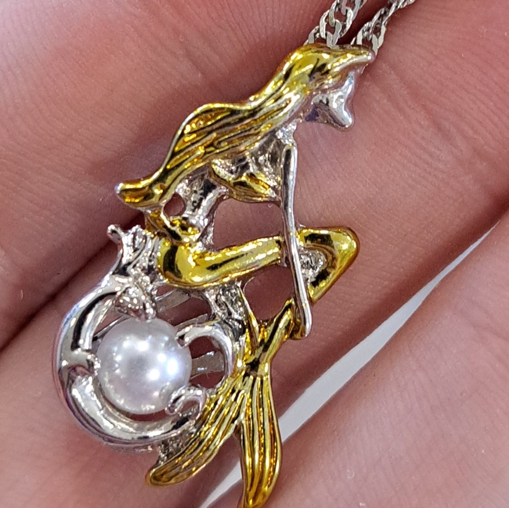 Little Mermaid Pearl Necklace